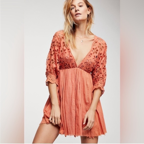 Free People One Bella Note Eyelet Mini Dress Tunic TerraCotta Clay Orange Boho - Picture 1 of 15